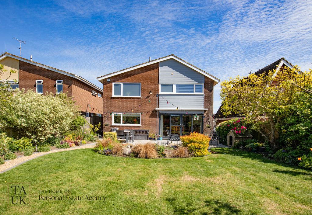 Property photo 1 of 24