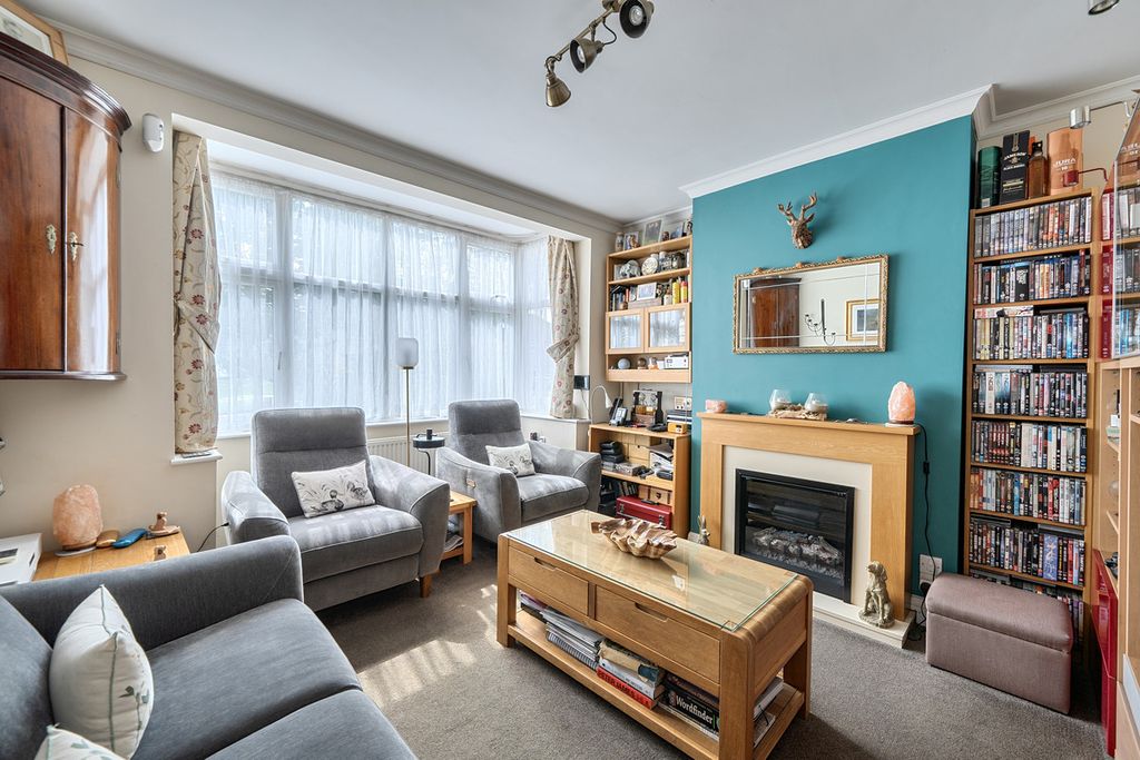 Property photo 2 of 13