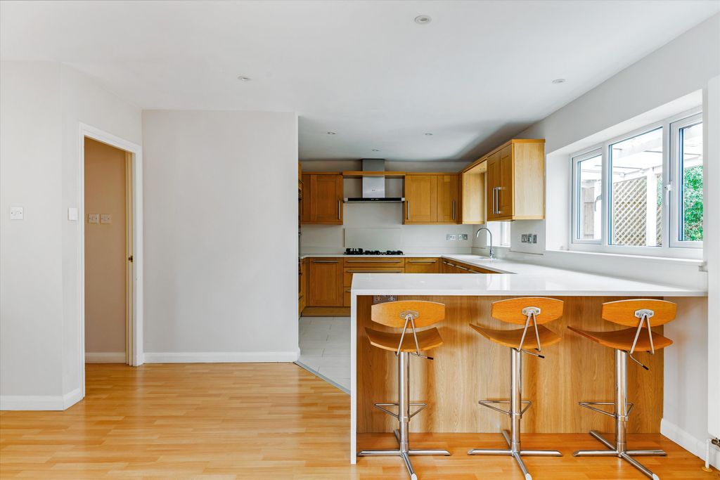 Property photo 2 of 22 Image