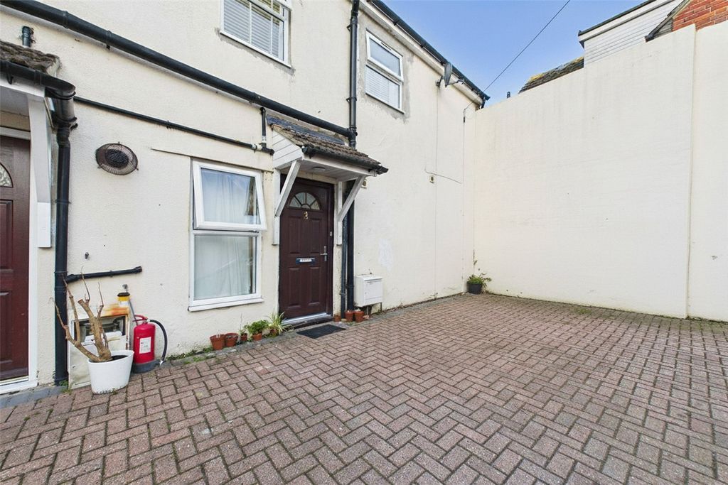 Property photo 3 of 7 Picture No. 05