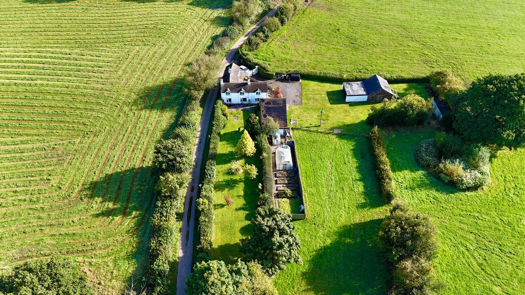 Property photo 1 of 31