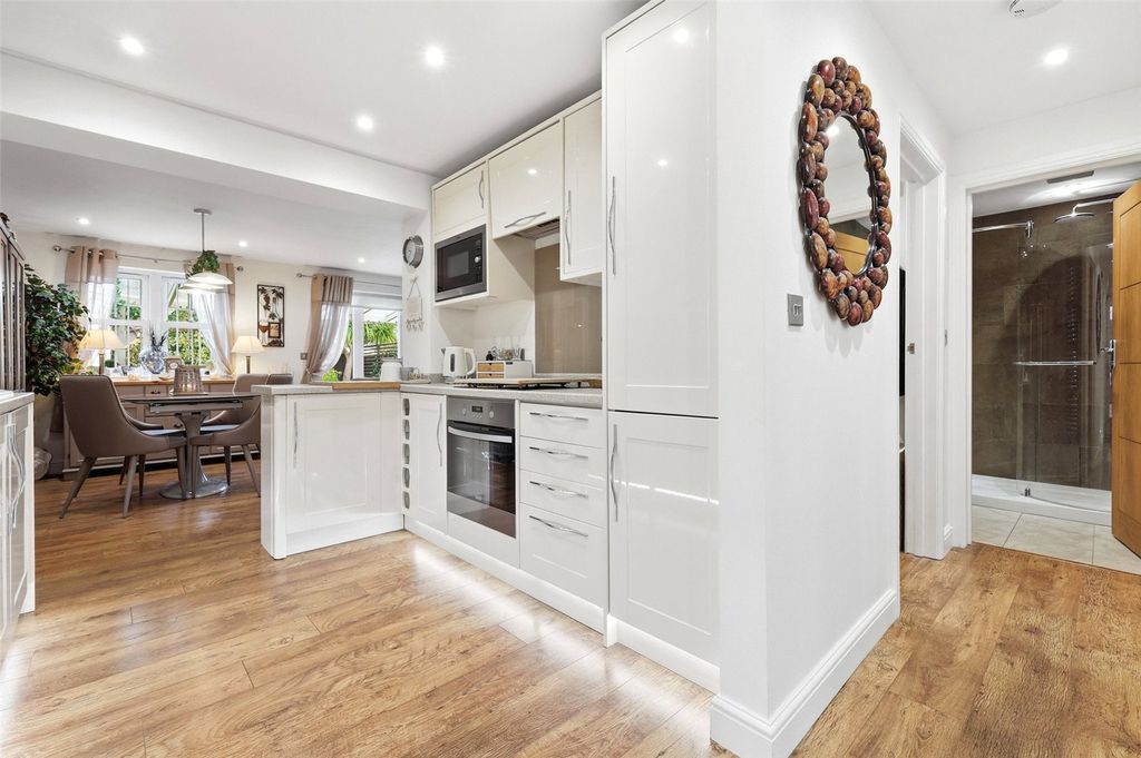 Property photo 3 of 21 Picture No. 30