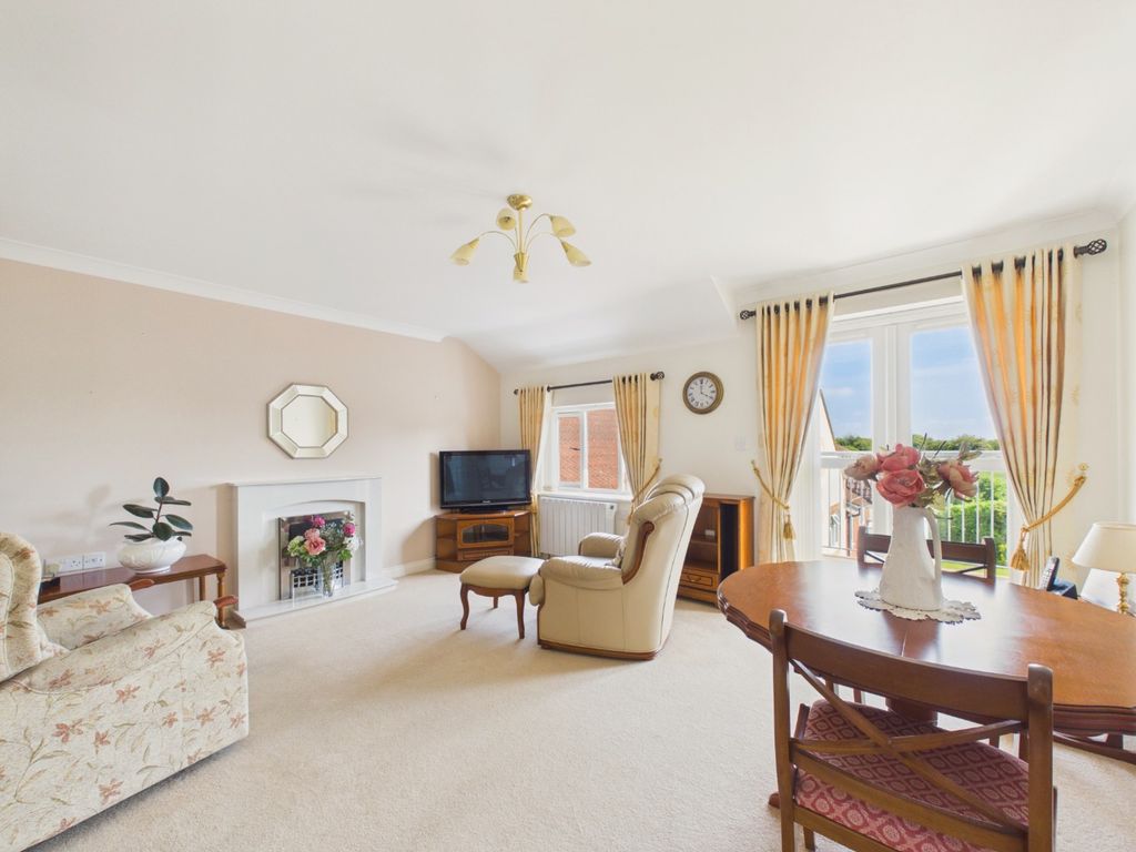 Property photo 2 of 18 5148354