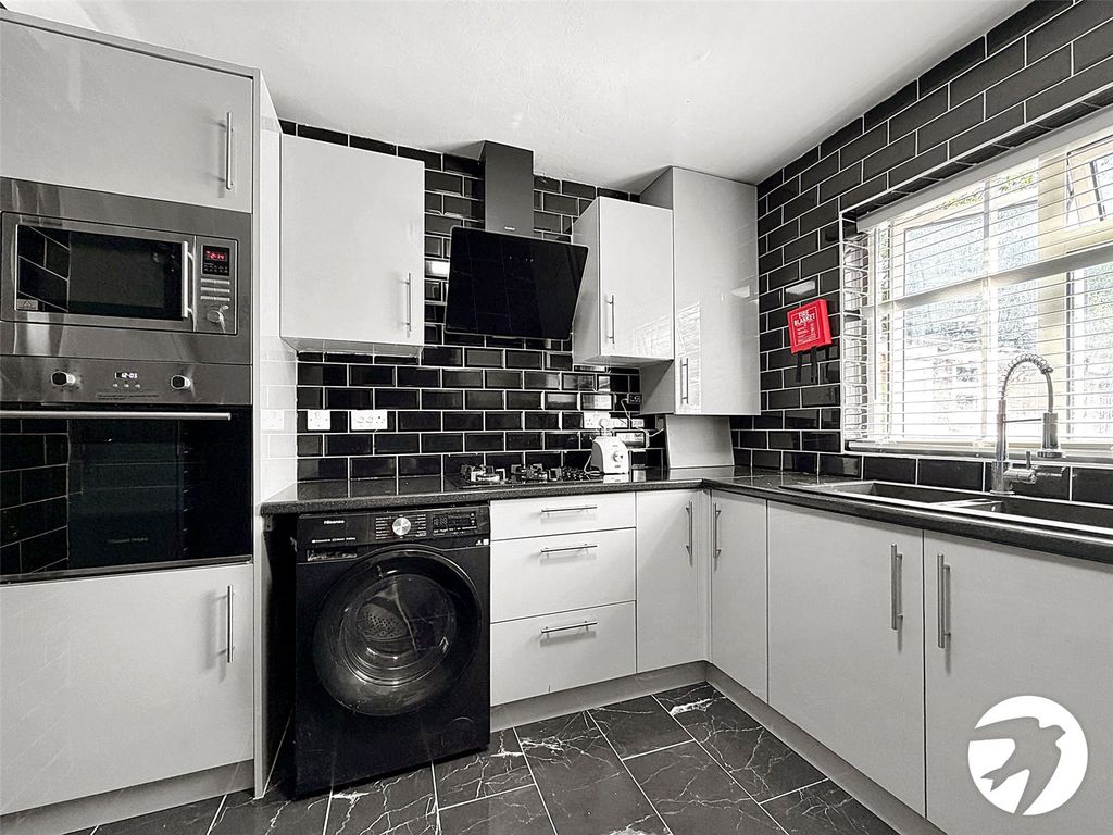 Property photo 2 of 15 Picture No. 05