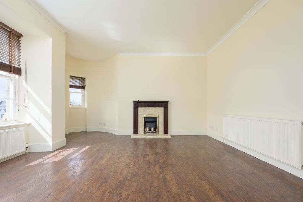 Additional image 7 of 3 bed flat for sale11 Craigflower House, Torryburn KY12