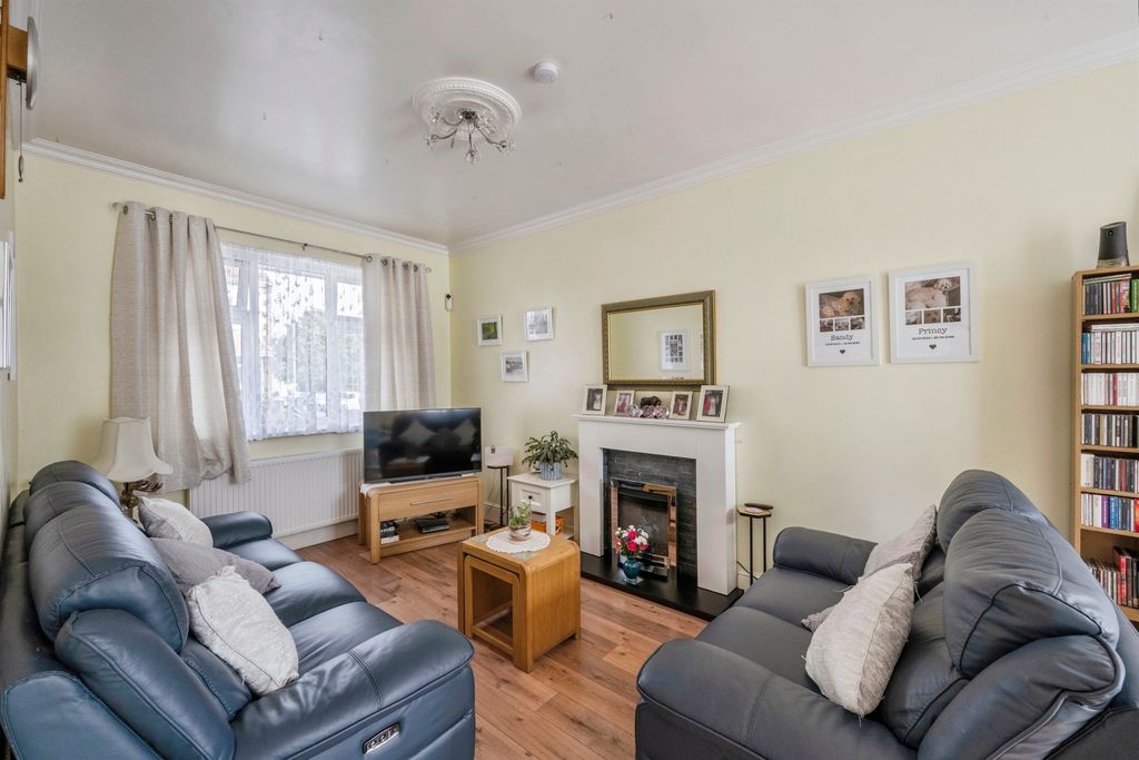 Property photo 2 of 18