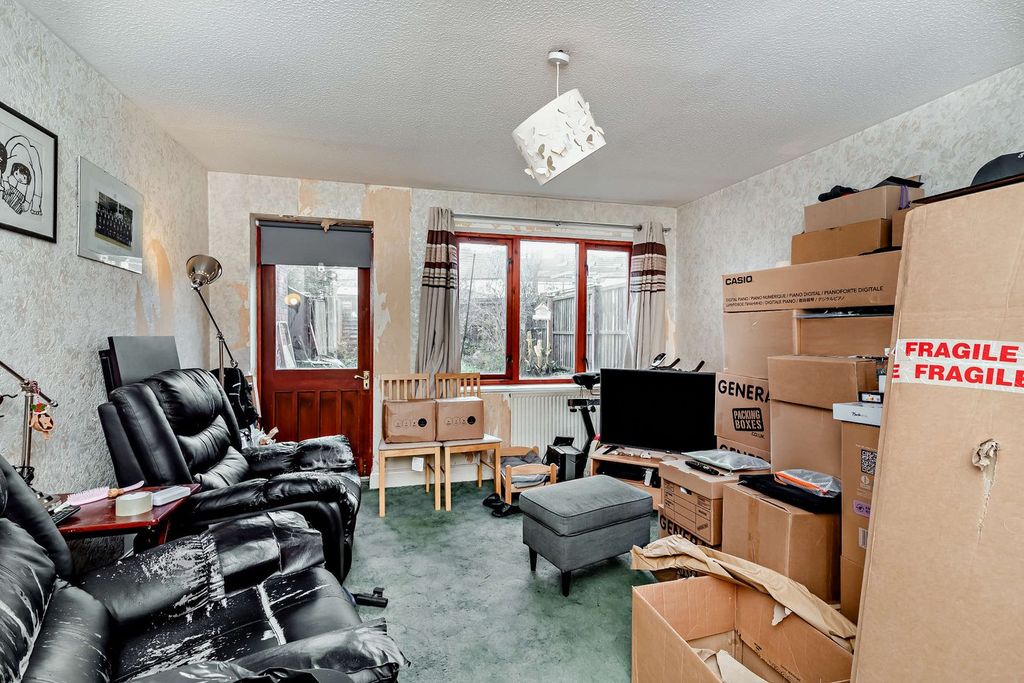 Property photo 3 of 16