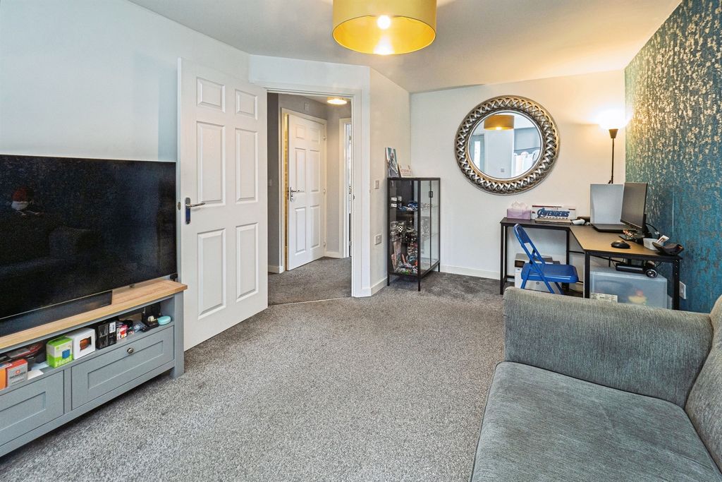 Property photo 2 of 14