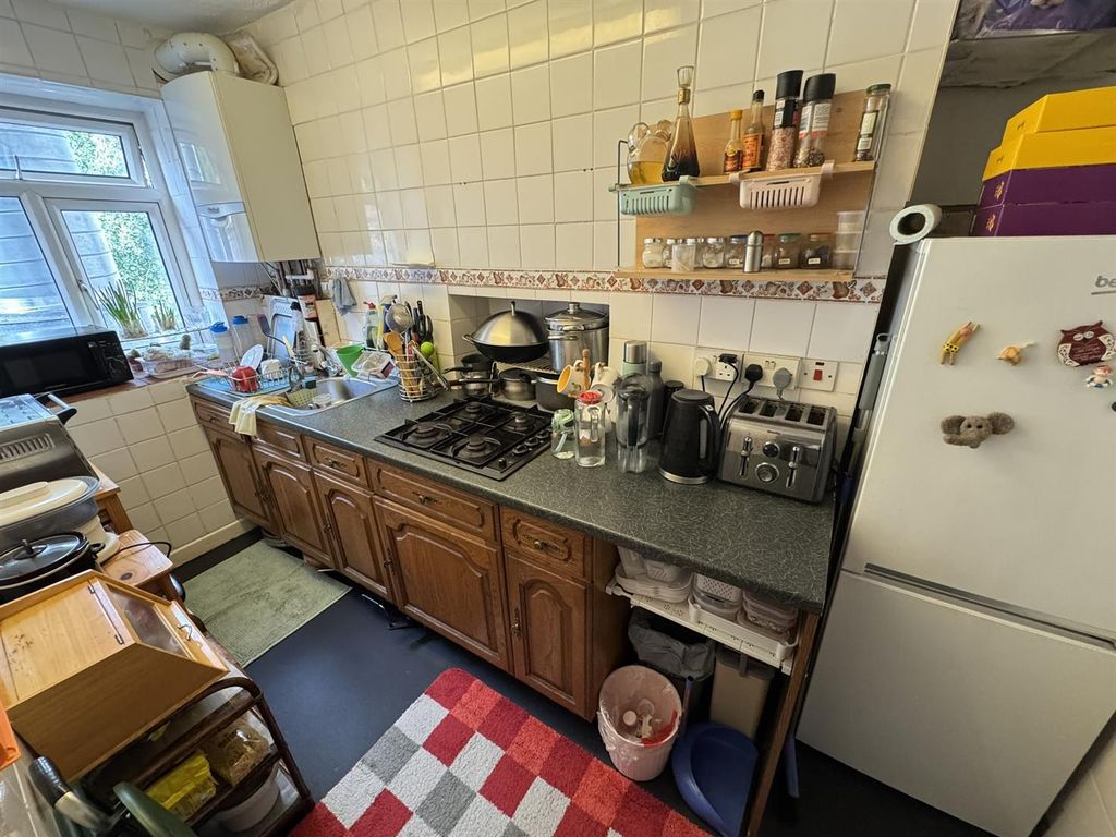 Property photo 2 of 15 Kitchen