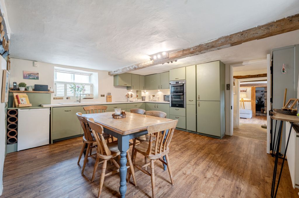 Property photo 2 of 15 Picture 2