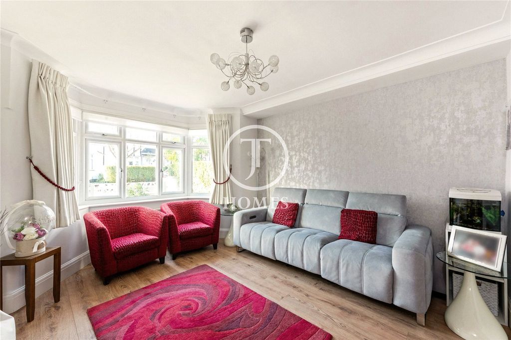 Property photo 3 of 11 Picture No. 02