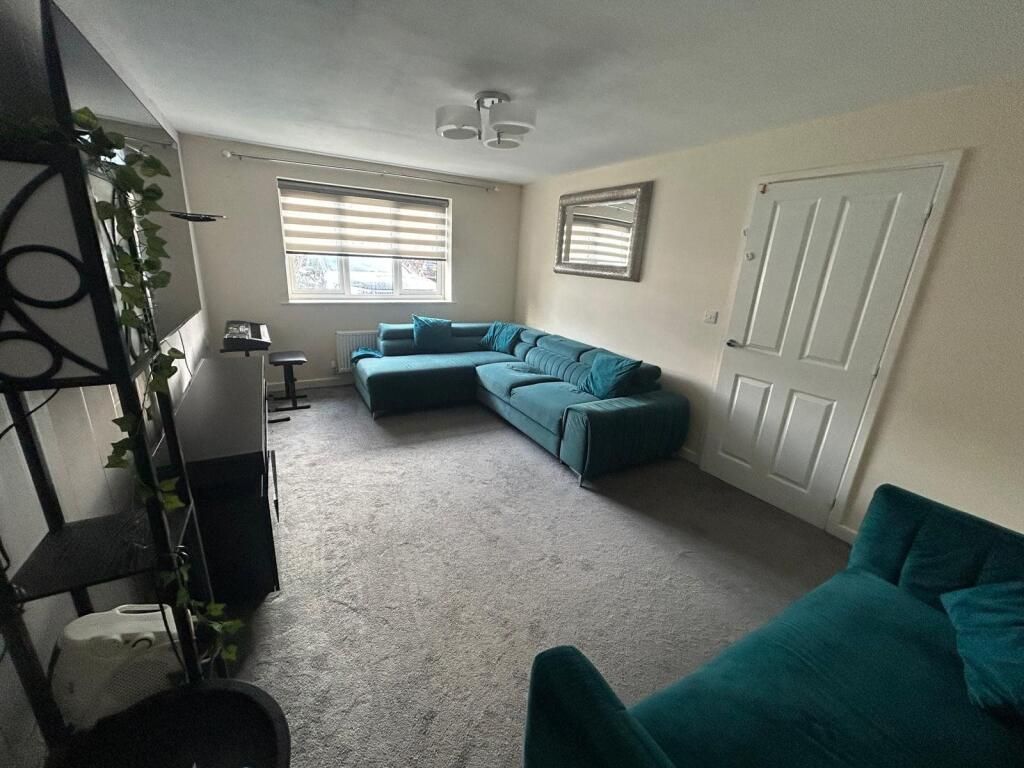 Property photo 3 of 11 Gallery