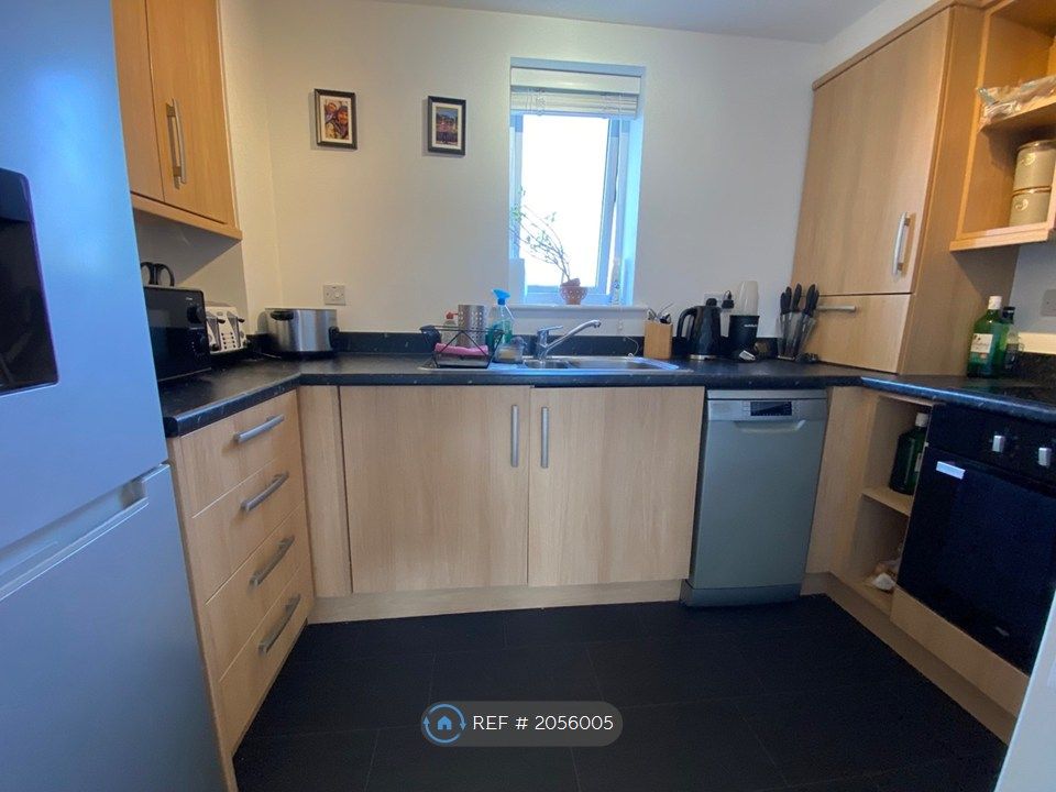 Property photo 2 of 8 Kitchen