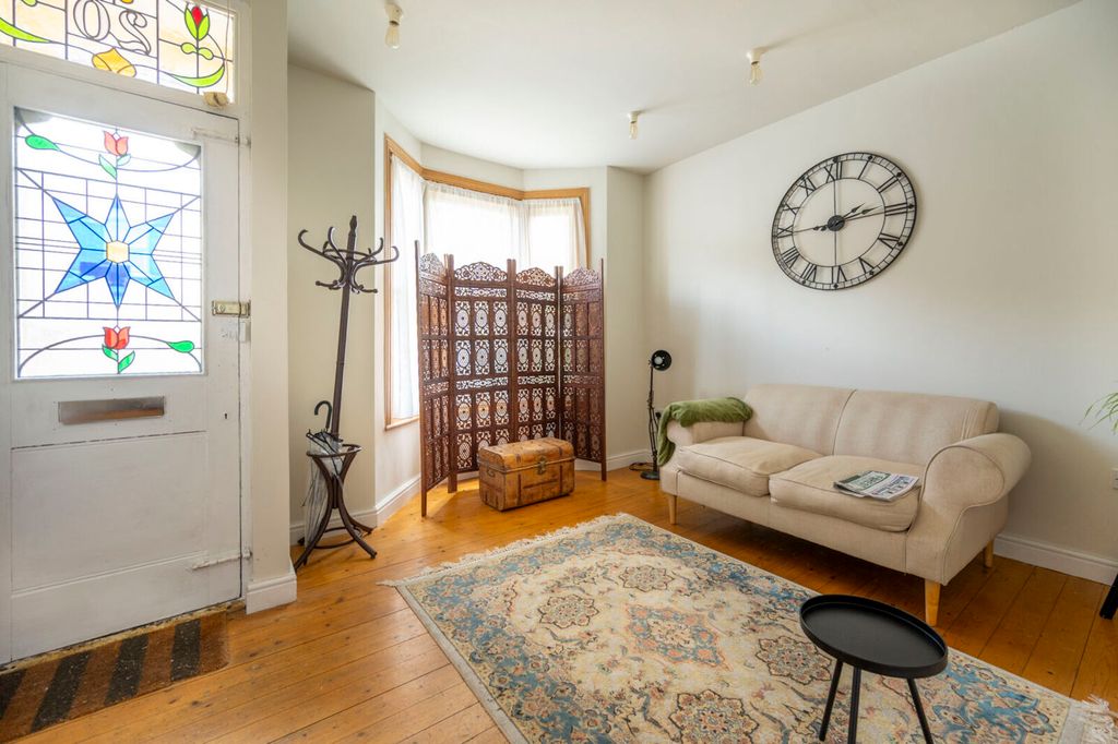 Property photo 2 of 14