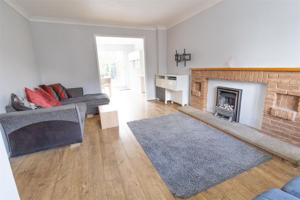 Property photo 3 of 26 Living Room