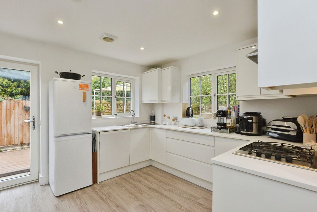 Property photo 3 of 13 Pbox-Img.Jpg
