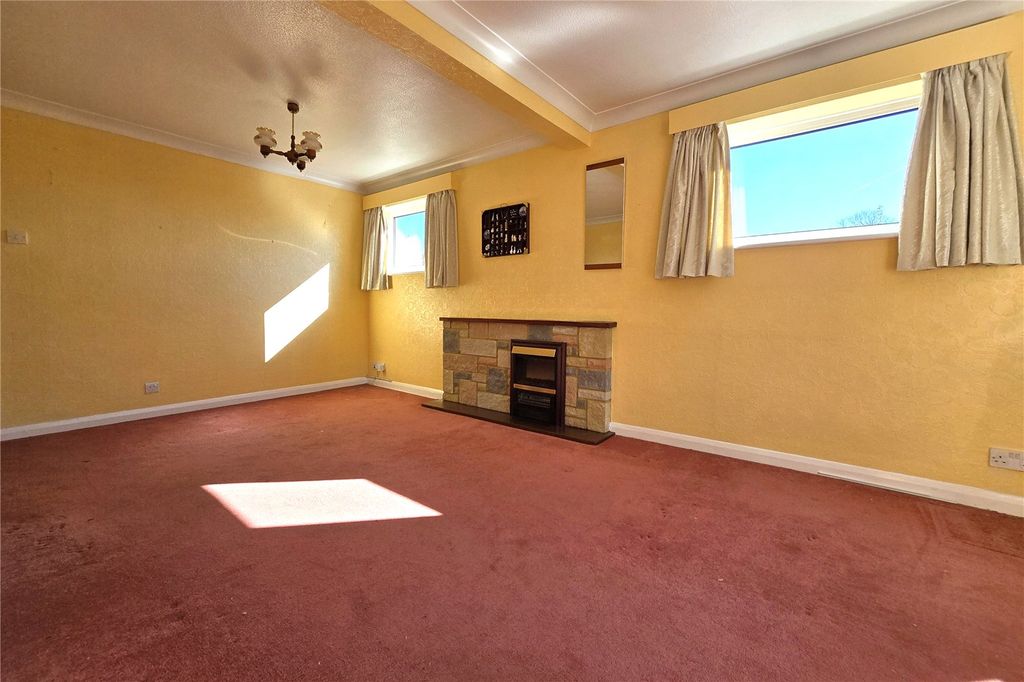 Property photo 2 of 15 Picture No. 28