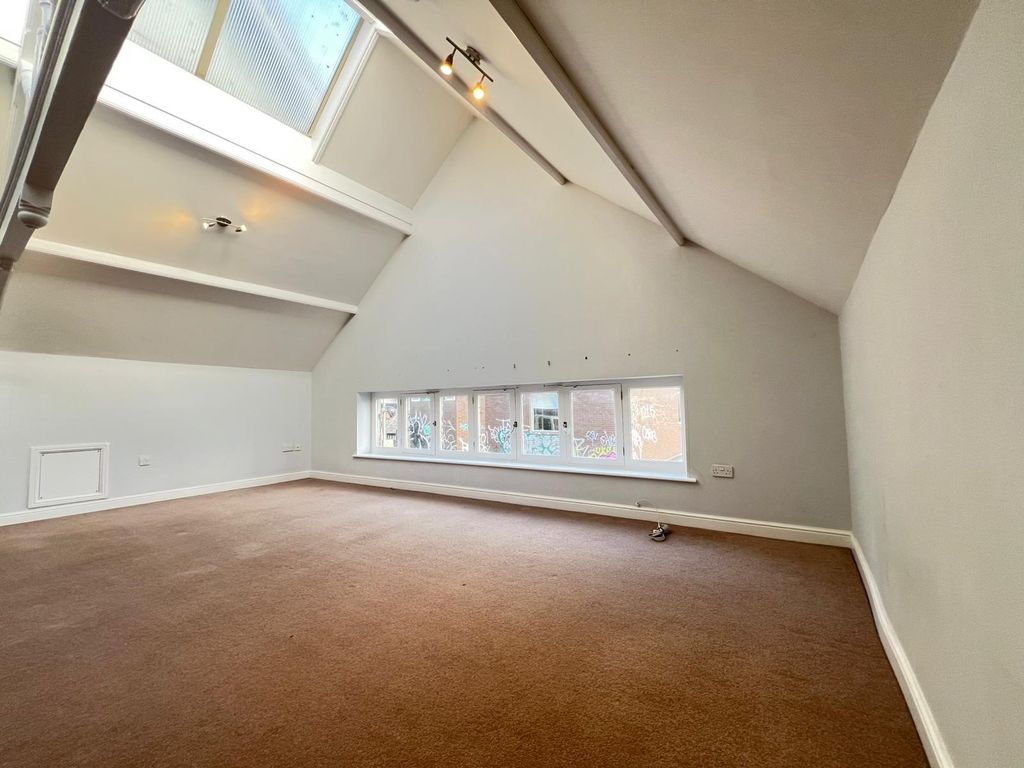 Property photo 2 of 10 Image