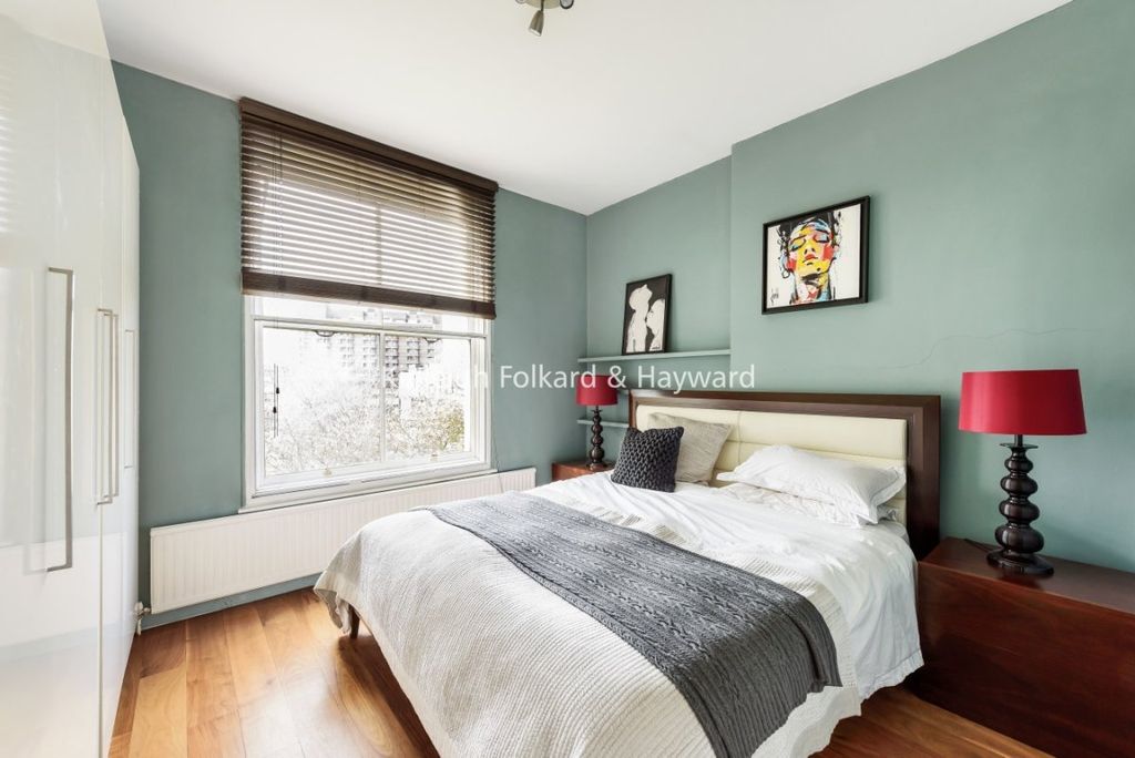 Property photo 3 of 7 22644E16-977d-4F34-B