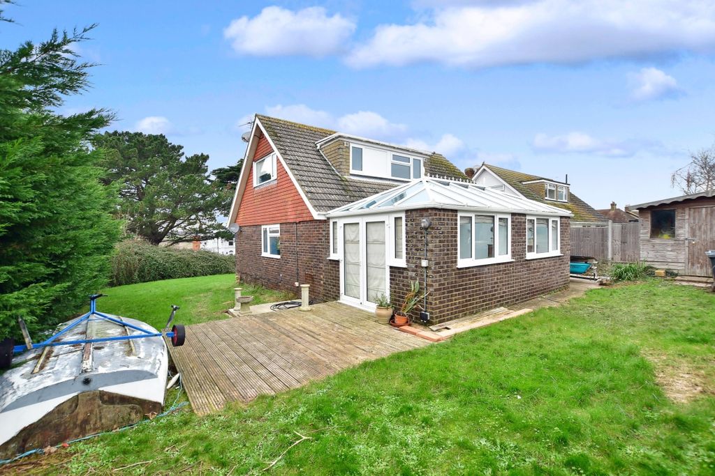 Property photo 3 of 17 901Fujro