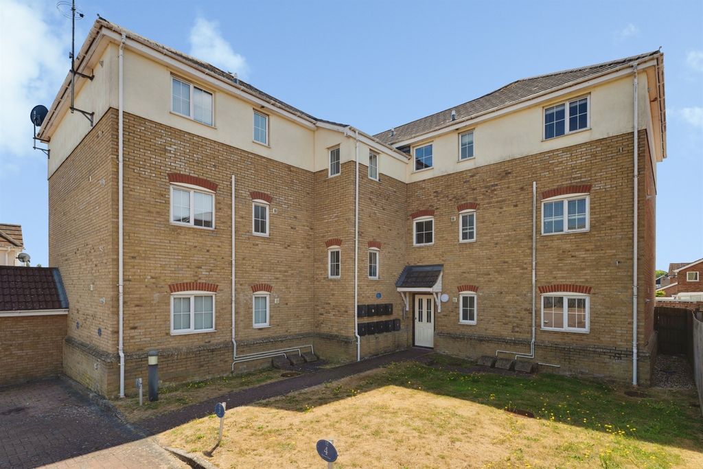 Property photo 1 of 11