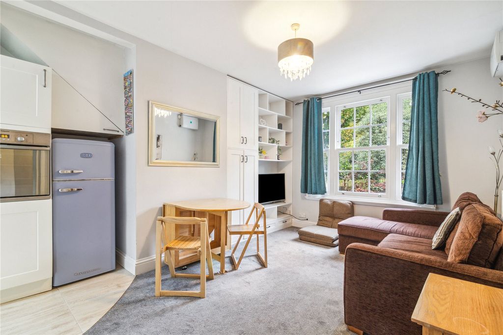 Property photo 3 of 10 Reception Room