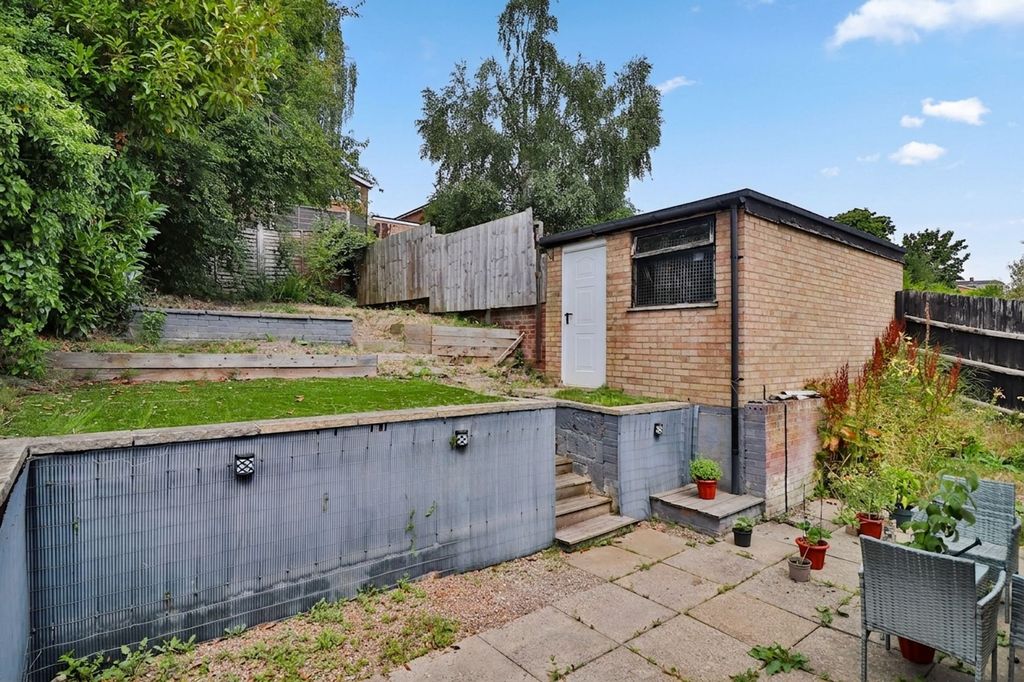 Property photo 3 of 12