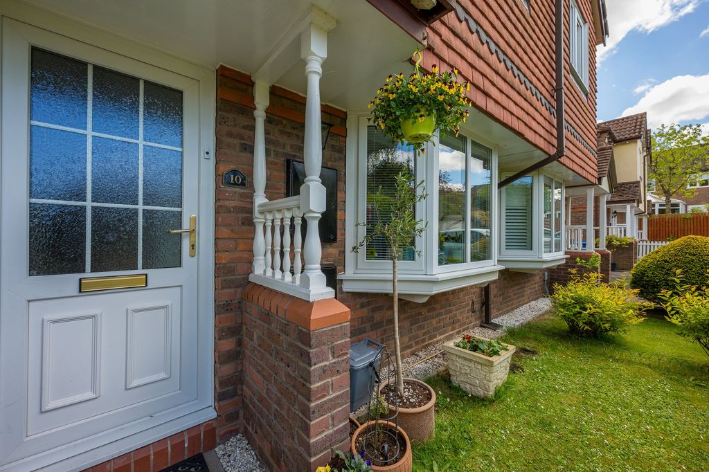 Property photo 2 of 24