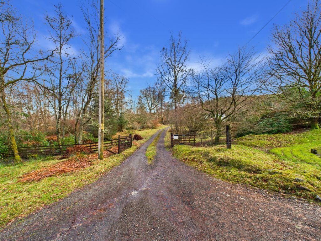 Property photo 2 of 38