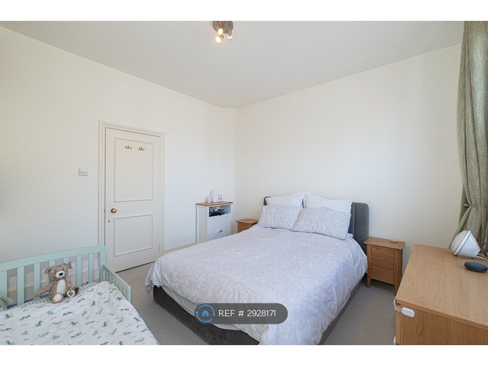 Property photo 3 of 26