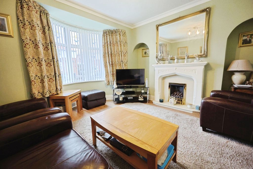 Property photo 3 of 22 Pbox-Img.Jpg