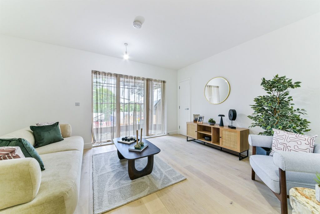 Property photo 3 of 14