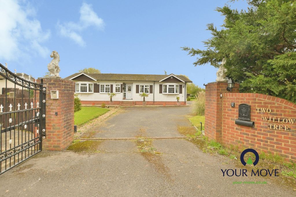 Property photo 2 of 21 Gated Entrance