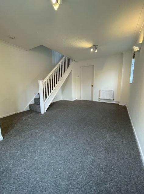 Property photo 2 of 10 3