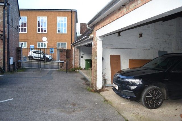 Property photo 3 of 8