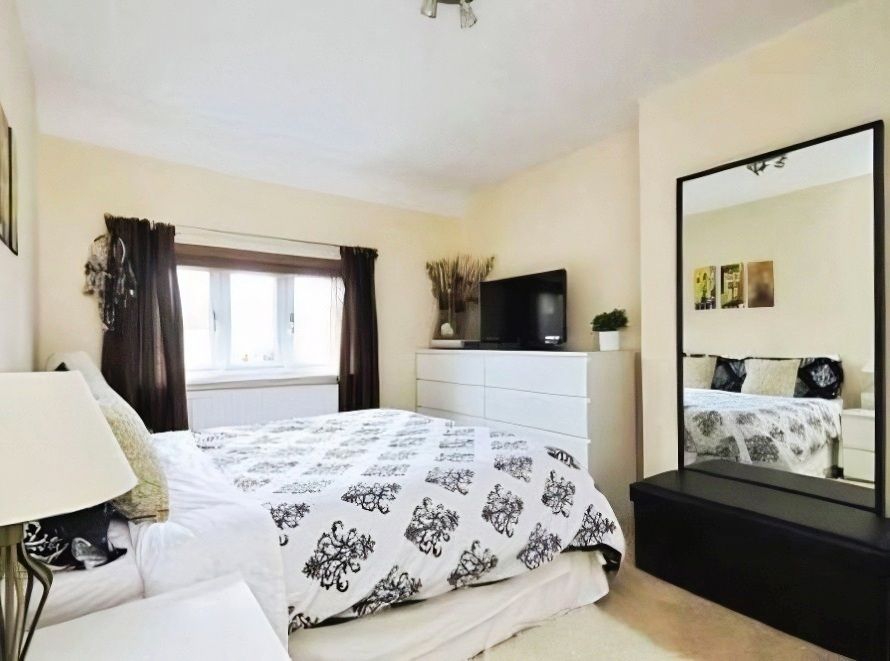 Property photo 3 of 5 Pbox-Img.Jpg