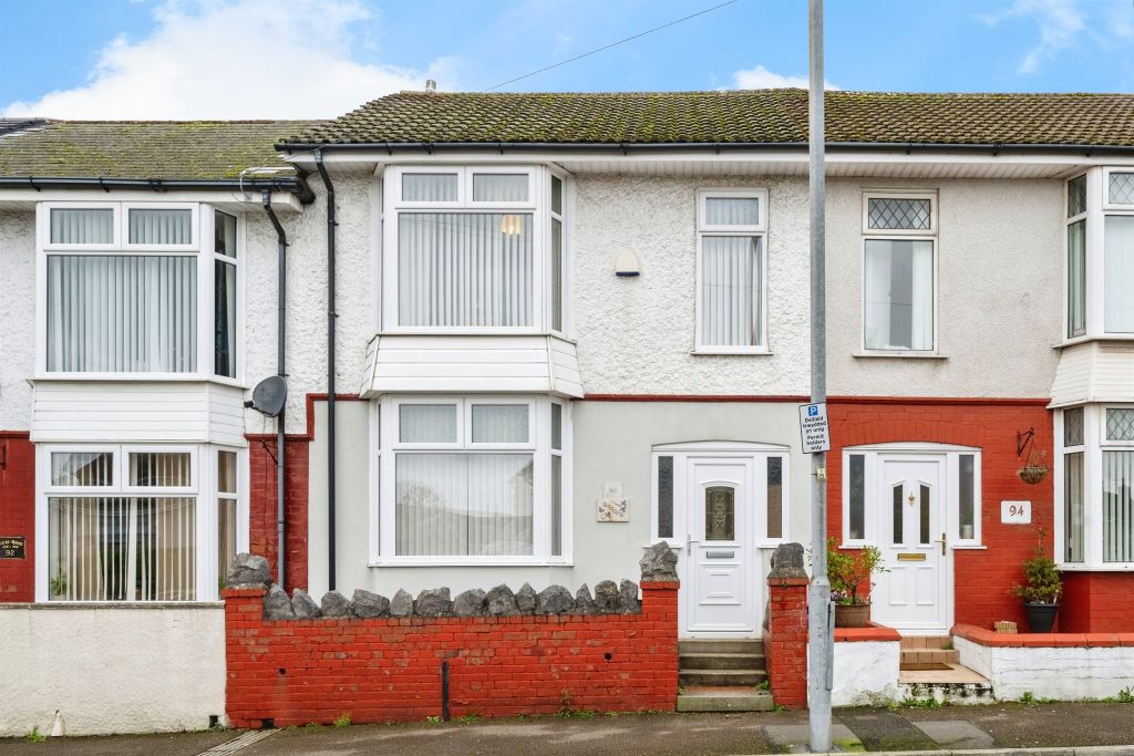 Property photo 2 of 19