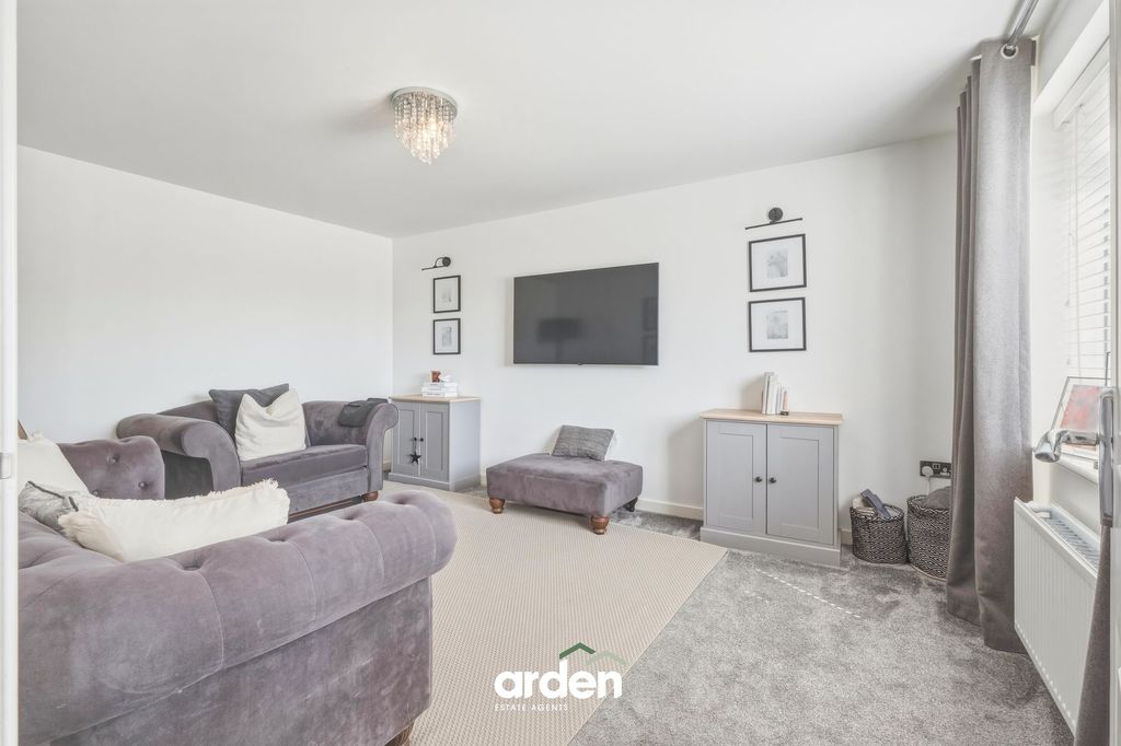 Property photo 2 of 18