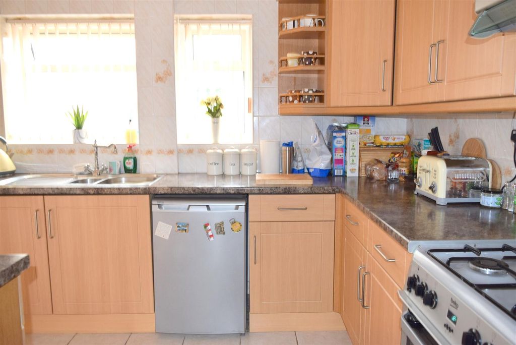 Additional image 13 of 2 bed terraced house to rentWestern Avenue, Chester CH1