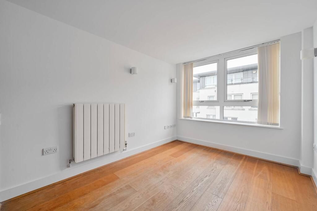 Property photo 1 of 10 Cover