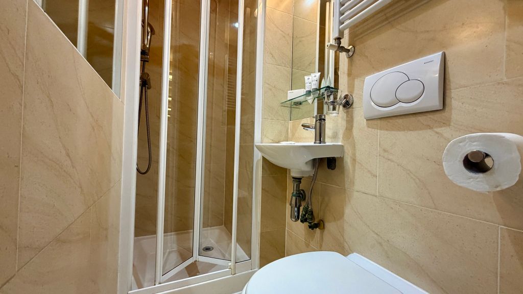 Property photo 3 of 8 Bathroom