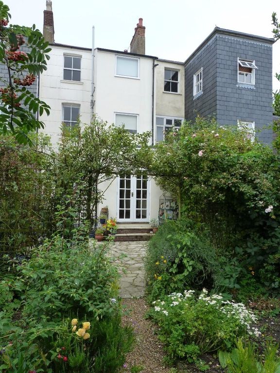 Property photo 2 of 9