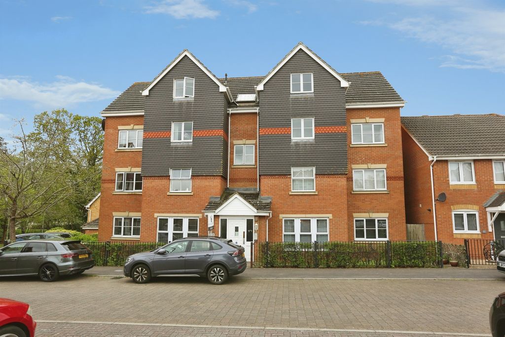 Property photo 1 of 16