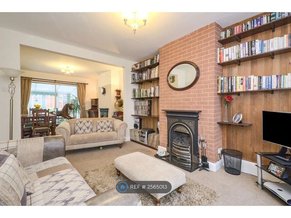 Property photo 3 of 11