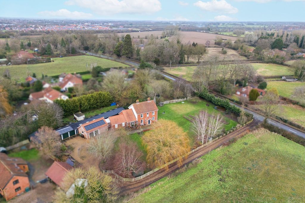 Property photo 2 of 30