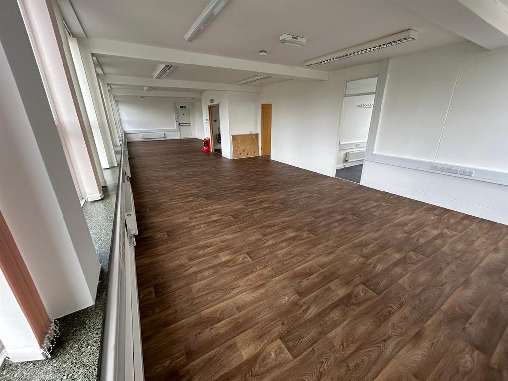 Property photo 2 of 5 Bldg 3 Open Plan Office 2.Jpg