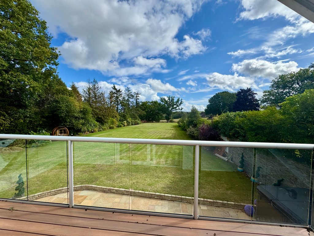 Property photo 3 of 31