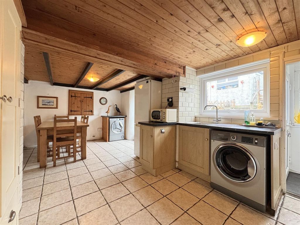 Property photo 2 of 19 Kitchen Diner