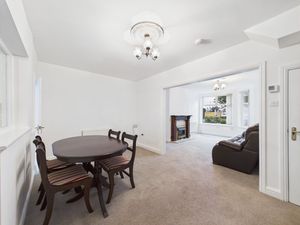 Property photo 3 of 13 4358686