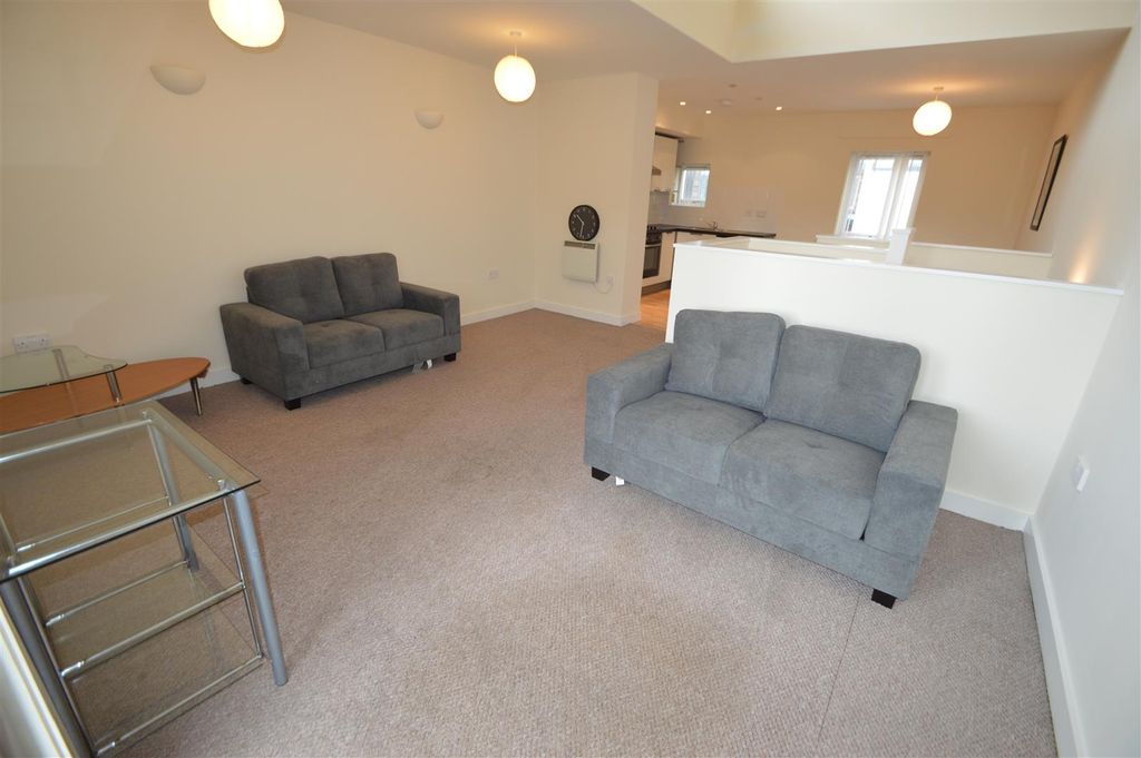 Property photo 3 of 10